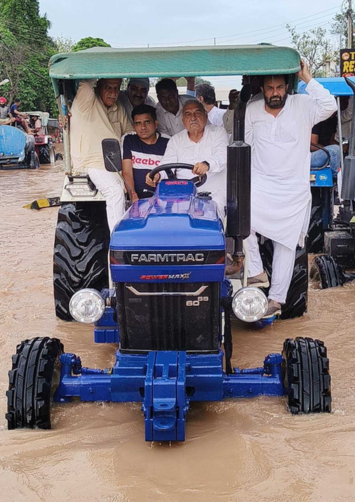 भूपेंद्र हुड्डा ने किया हरियाणा में बाढ़ प्रभावित इलाकों का दौरा